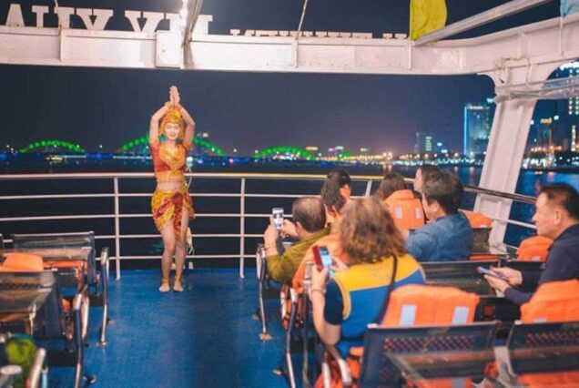 Du thuyền sông Hàn Đà Nẵng